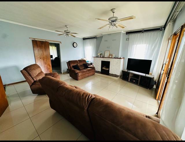 3 BEDROOM HOUSE FOR SALE IN FILLAN PARK